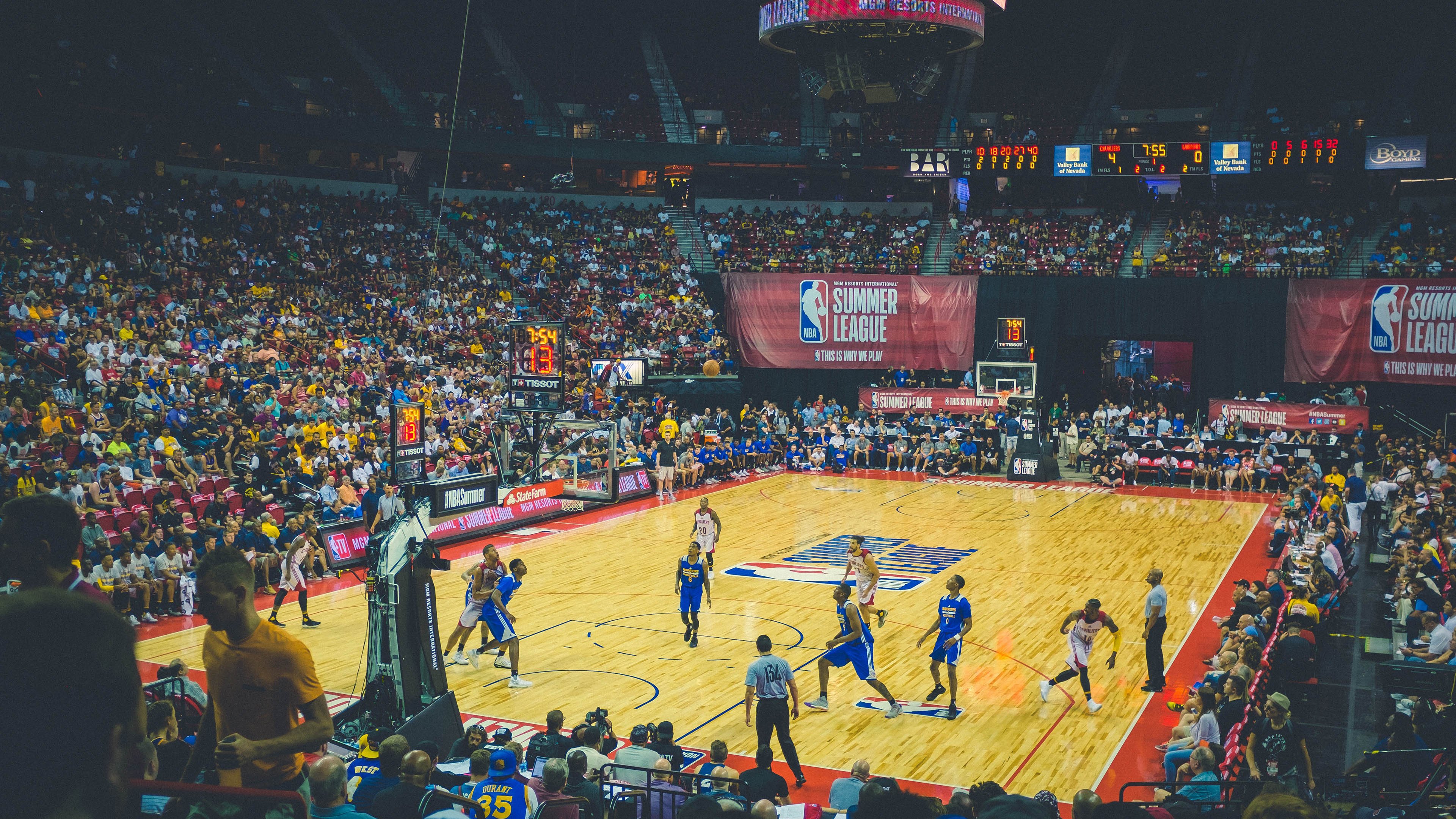 又见绝平！纽约尼克斯与川崎前锋鏖战至终场，孙铭徽读秒救主